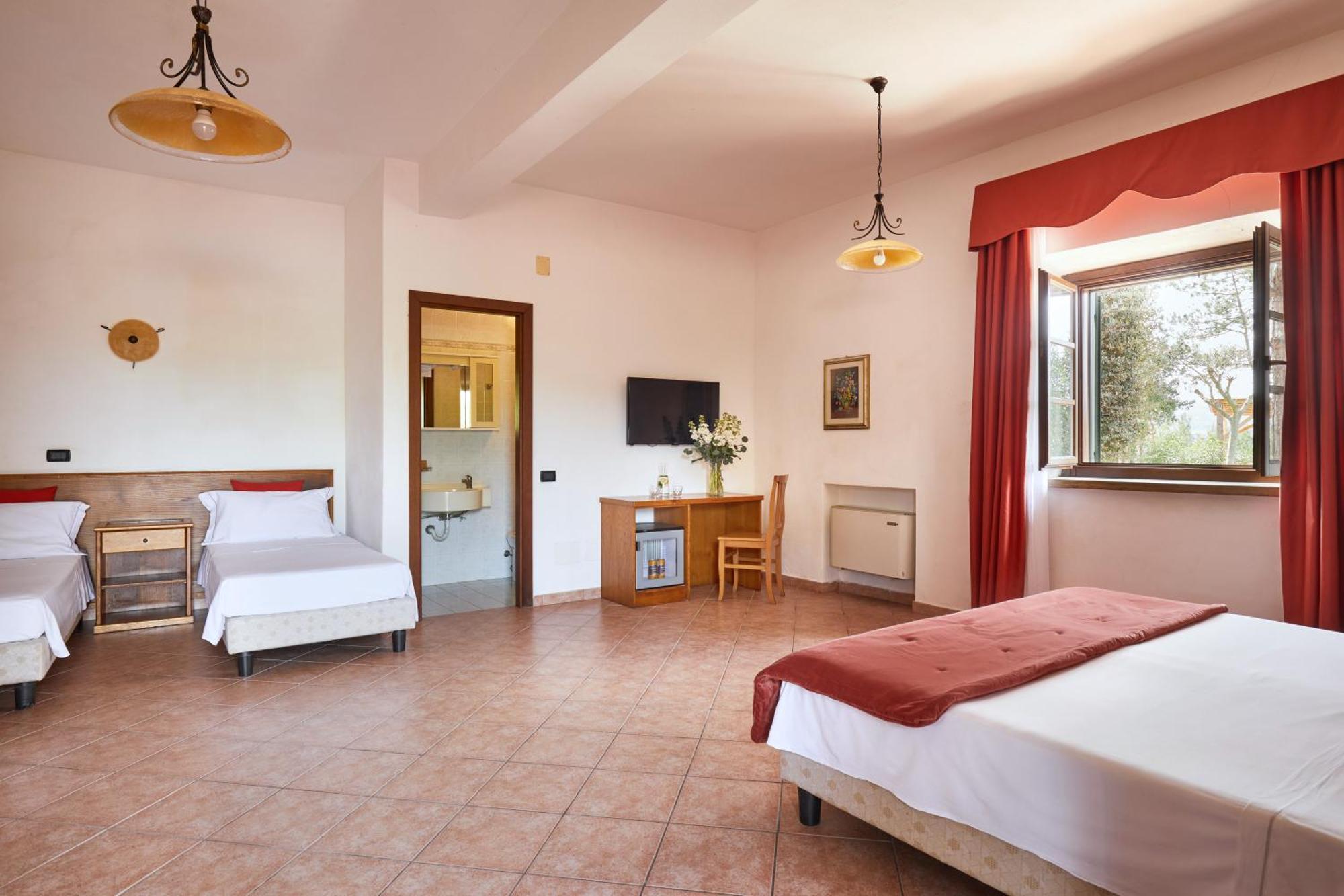 Relais Belvedere Montecatini Val di Cecina Esterno foto