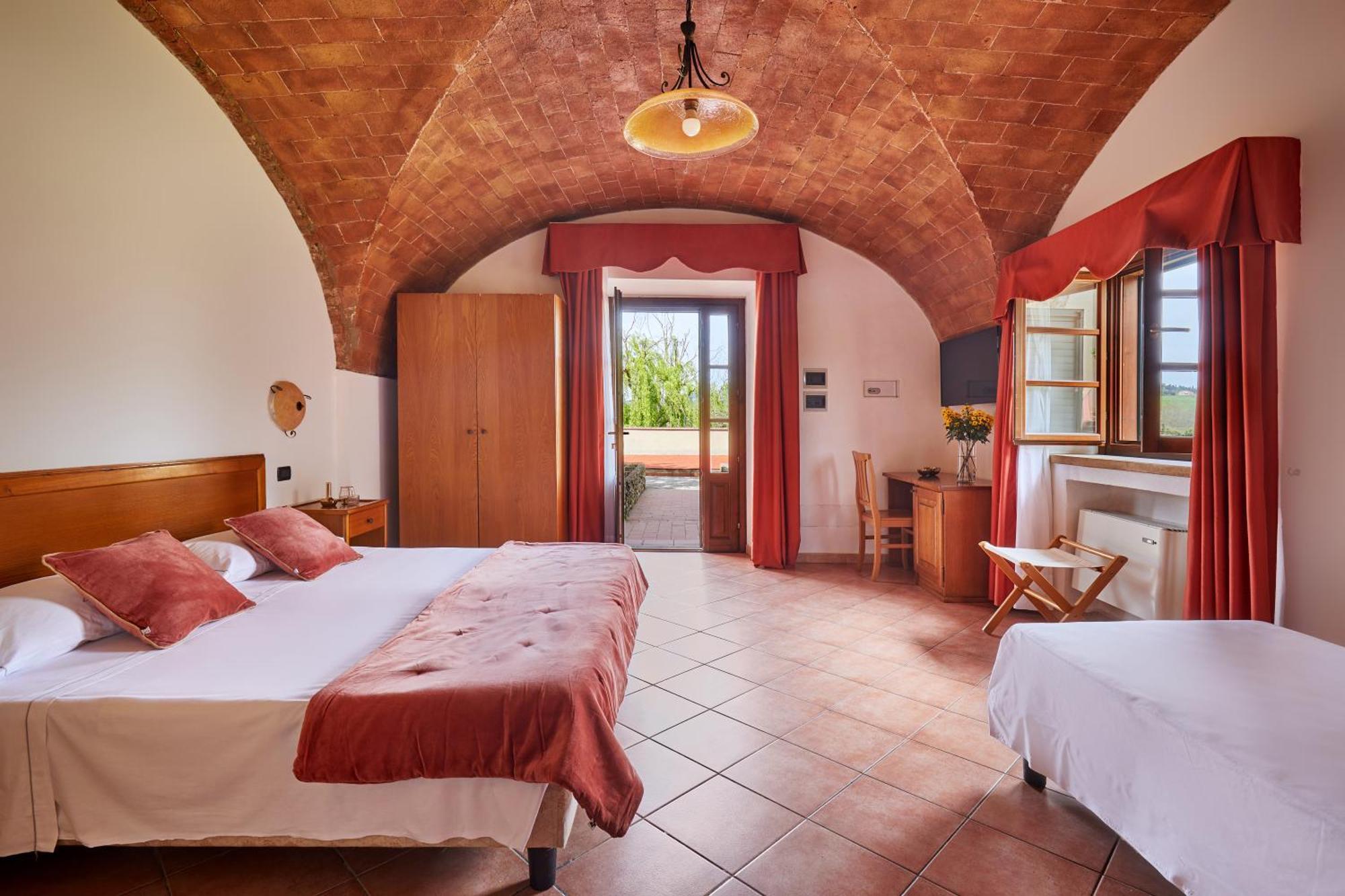 Relais Belvedere Montecatini Val di Cecina Esterno foto