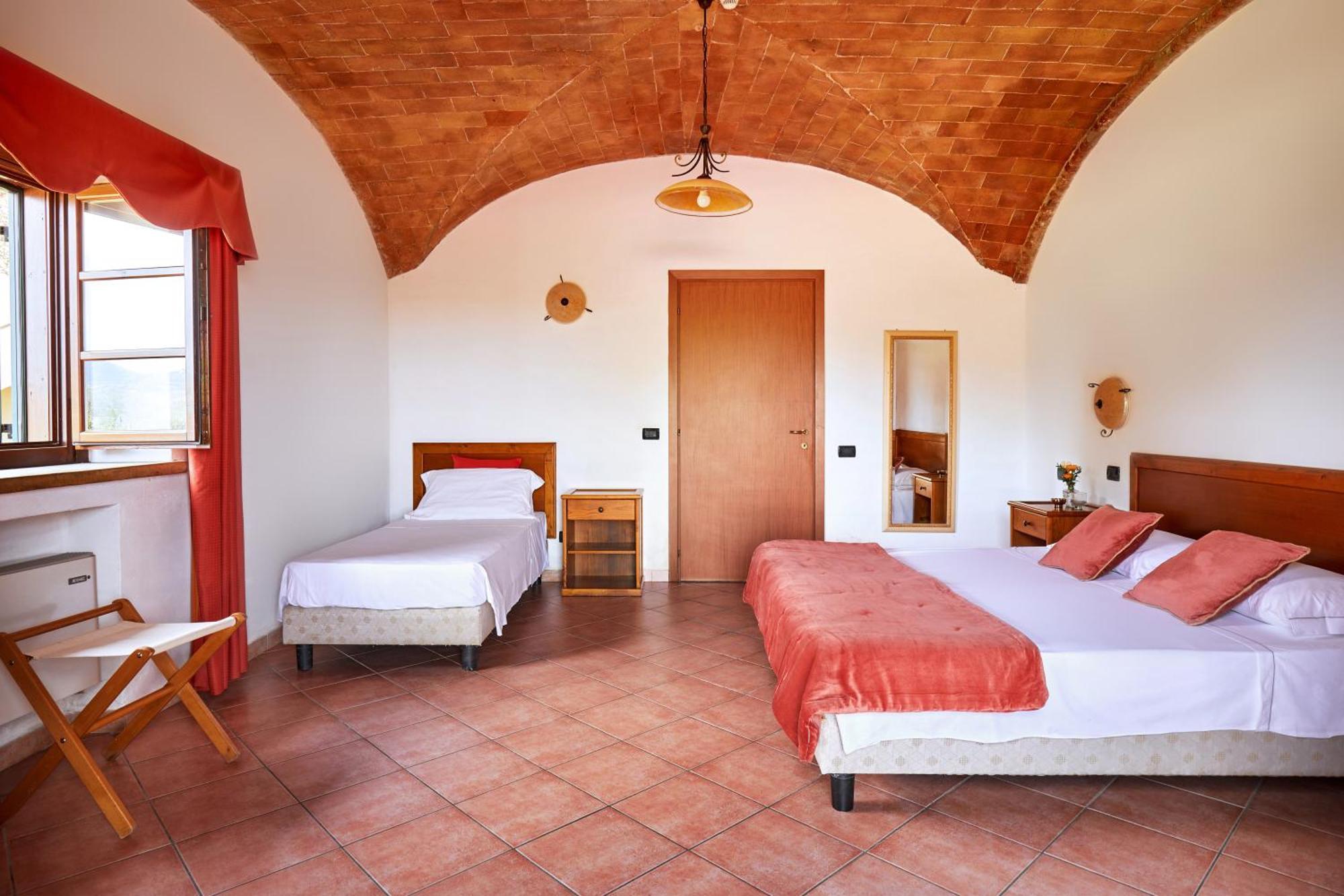 Relais Belvedere Montecatini Val di Cecina Esterno foto