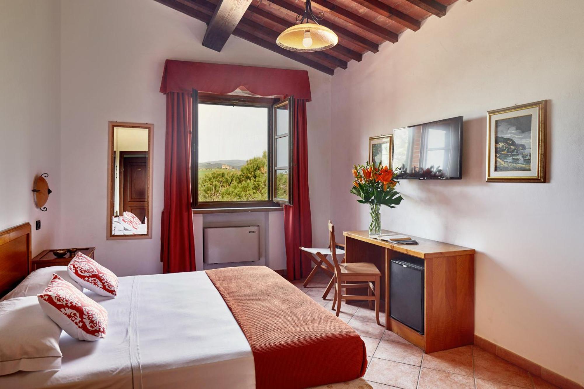 Relais Belvedere Montecatini Val di Cecina Esterno foto