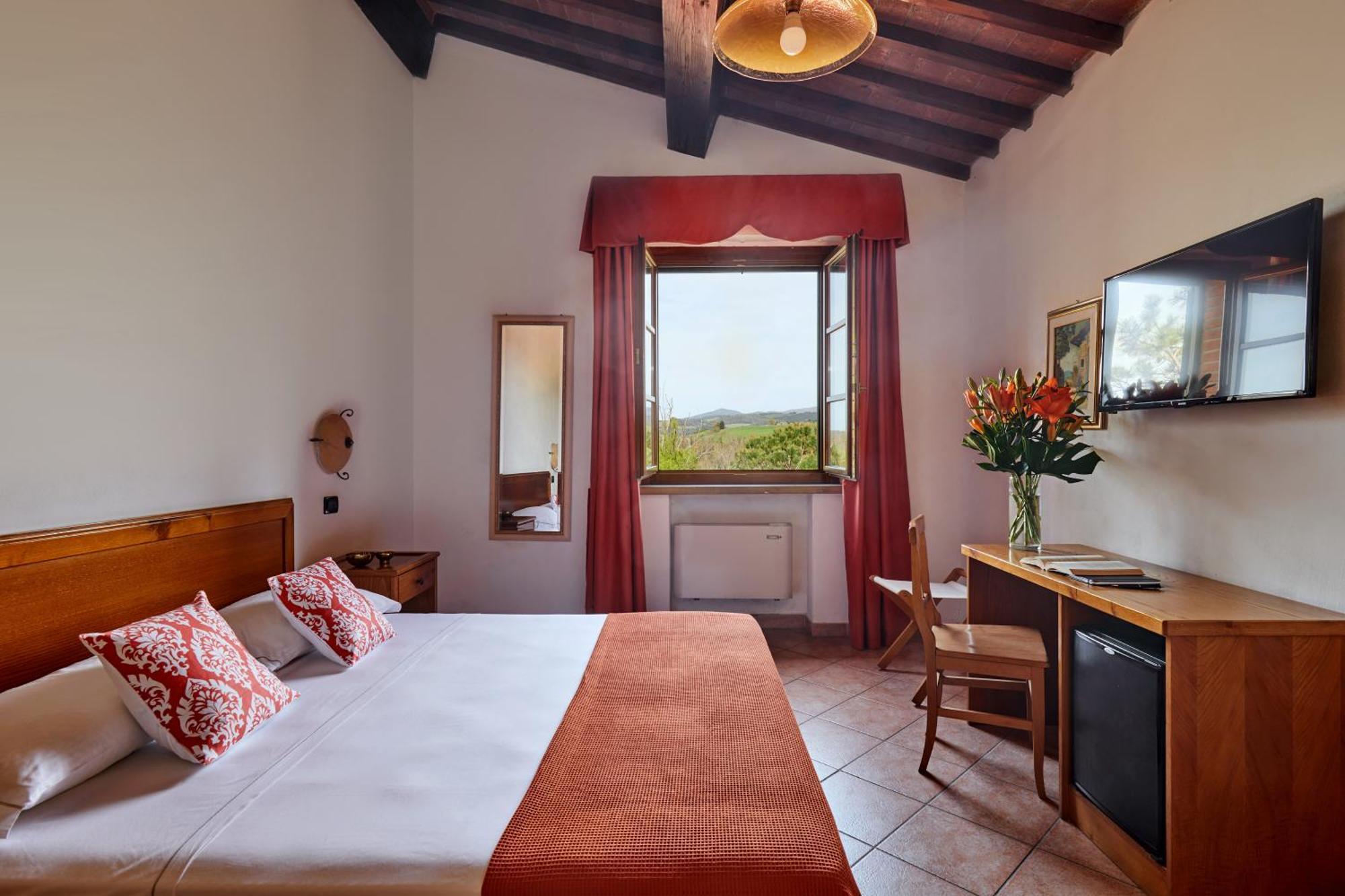 Relais Belvedere Montecatini Val di Cecina Camera foto