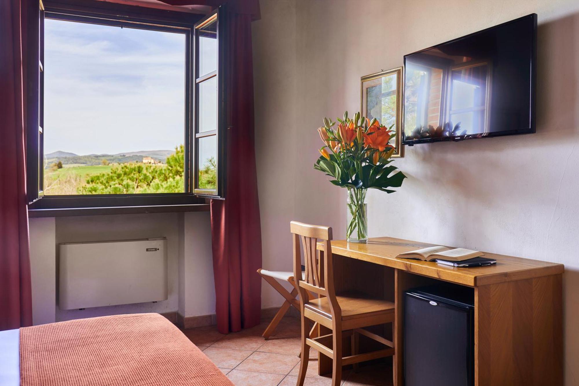 Relais Belvedere Montecatini Val di Cecina Esterno foto